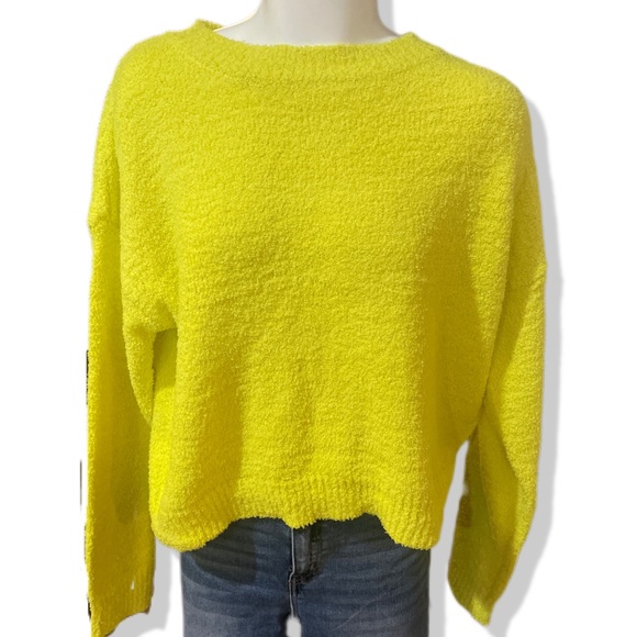 Fuzzy Crew Neck Sweater - Picture 6 of 7